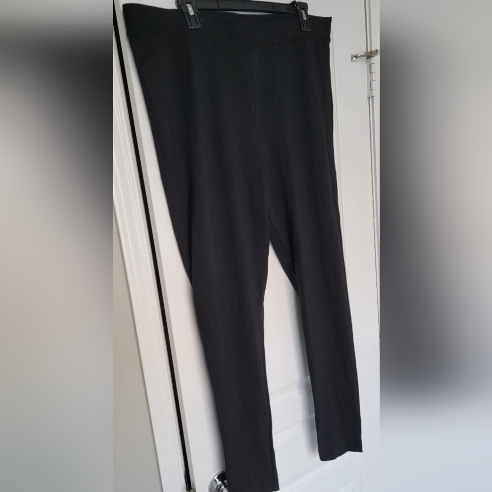 LIKE NEW  Vince Camuto Business Casual Leggings - XL in solid black